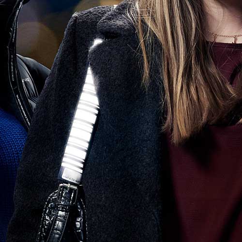 Reflective bag accessory by Smart in the dark
