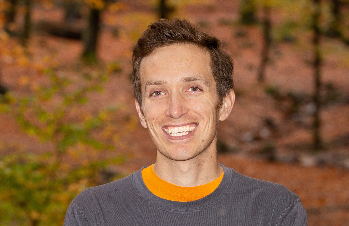 Trail runner Joel Språng in an interview for Smart in the dark about safe running with running reflectors